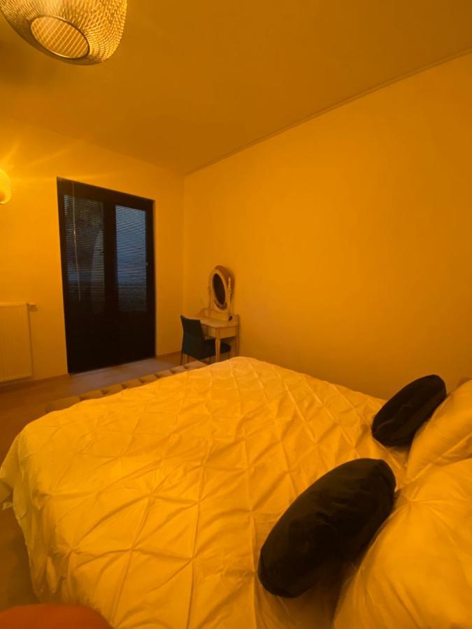 B&B Art And Sleep Antwerpen Exterior foto